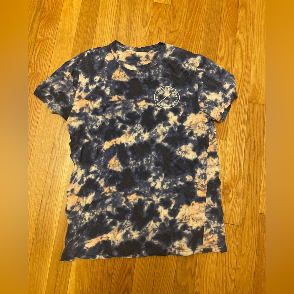 Nice Hollister tee shirt